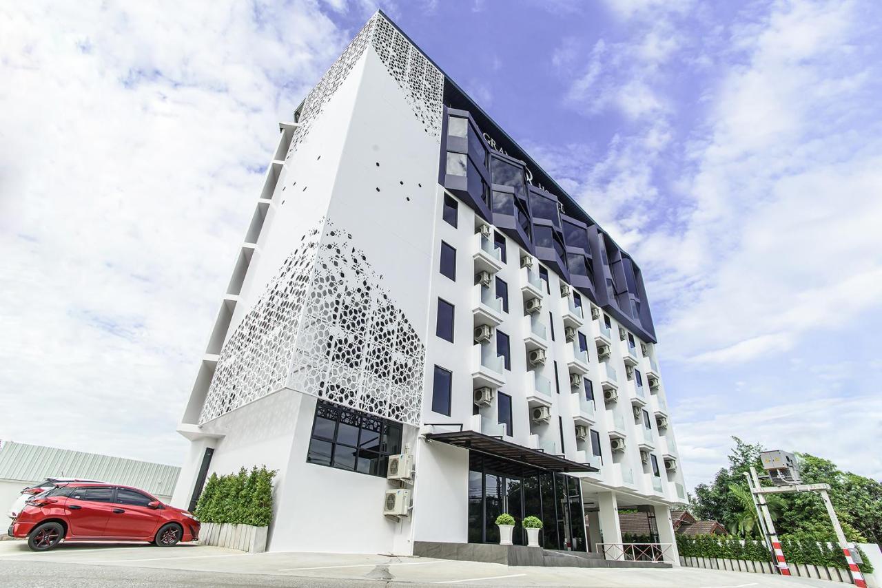 Sr Grand Hotel Chiangmai — Photos 1